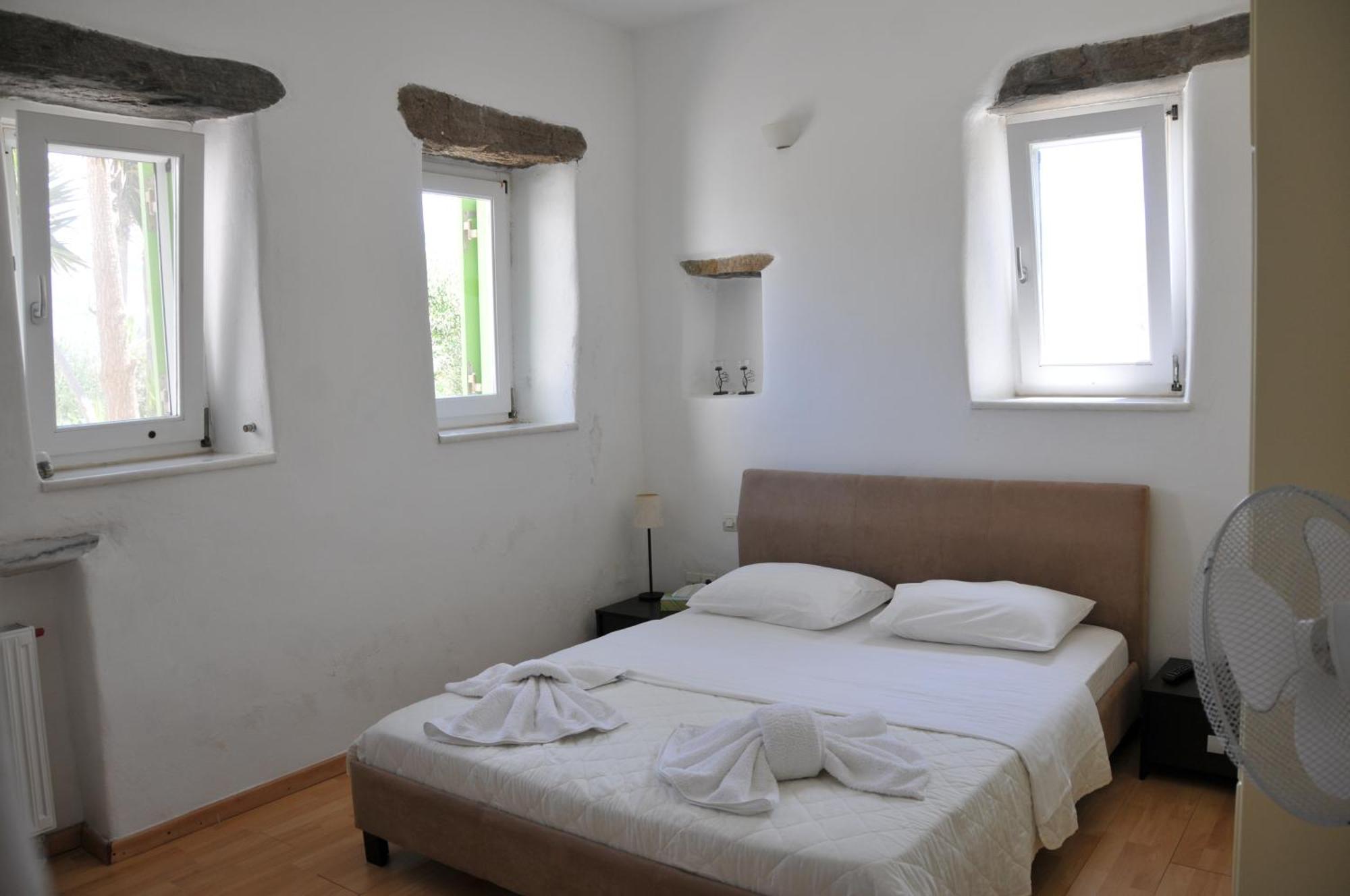 Villa Aeolos With 2 Private Pools Sarakíniko エクステリア 写真