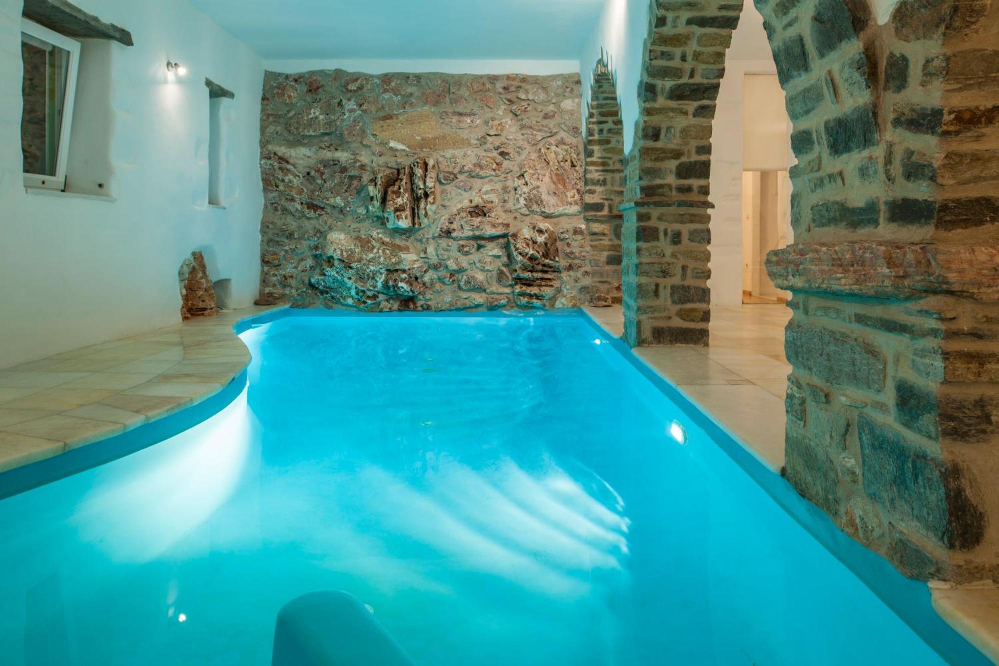 Villa Aeolos With 2 Private Pools Sarakíniko エクステリア 写真