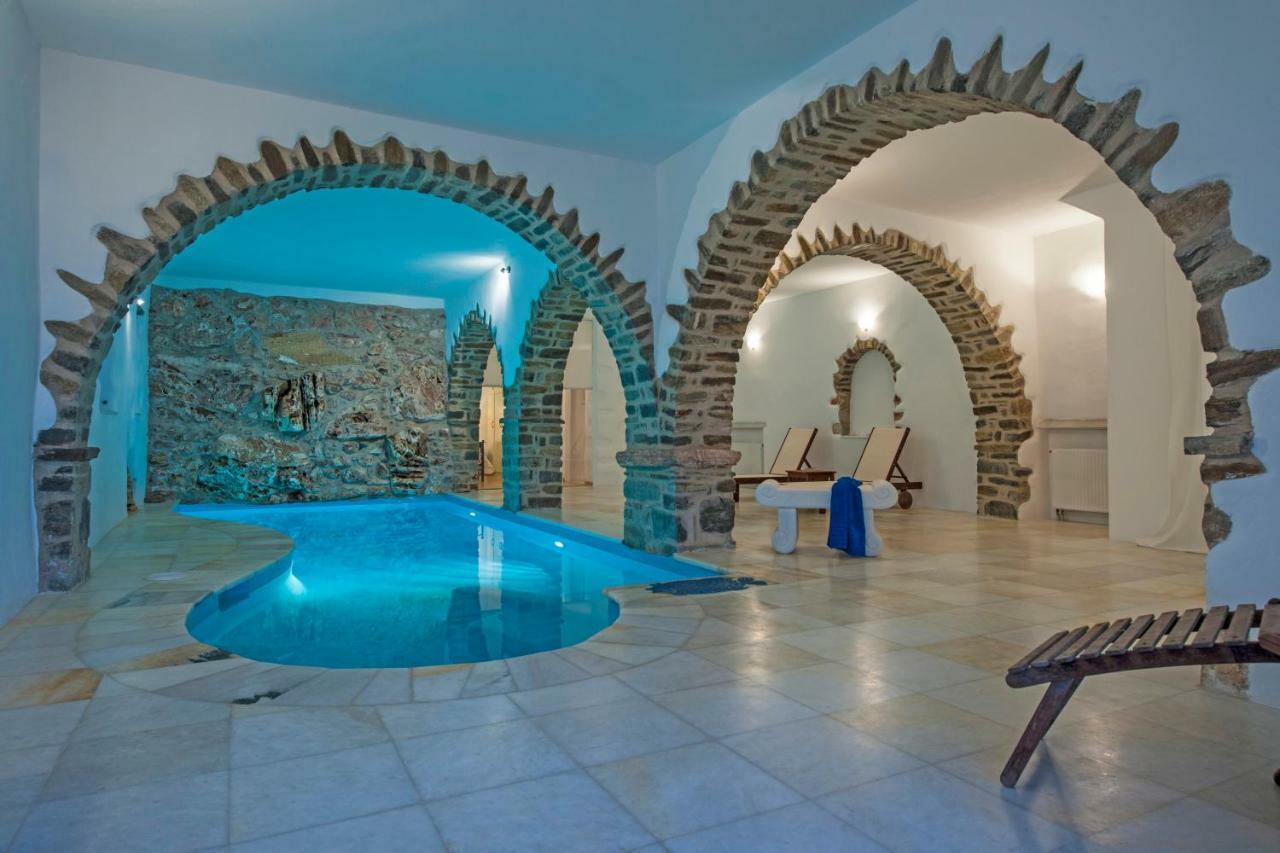 Villa Aeolos With 2 Private Pools Sarakíniko エクステリア 写真