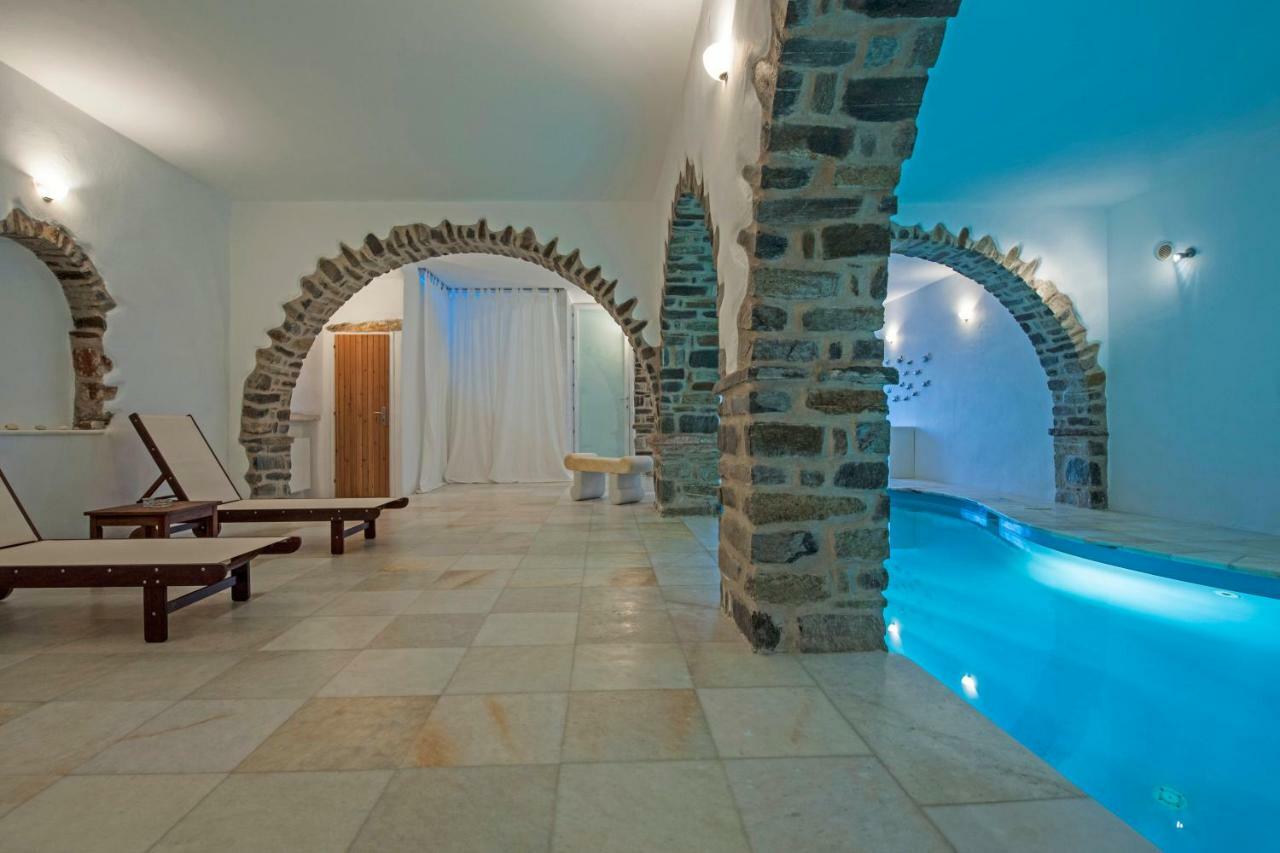 Villa Aeolos With 2 Private Pools Sarakíniko エクステリア 写真